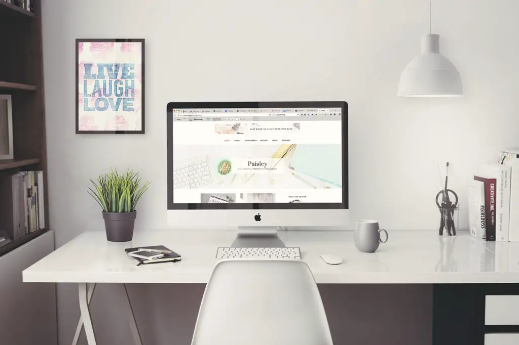 Free iMac 5K Retina 27 inches PSD Mockup